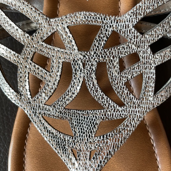 Kelly & Katie Silver Sandals - Picture 2 of 5